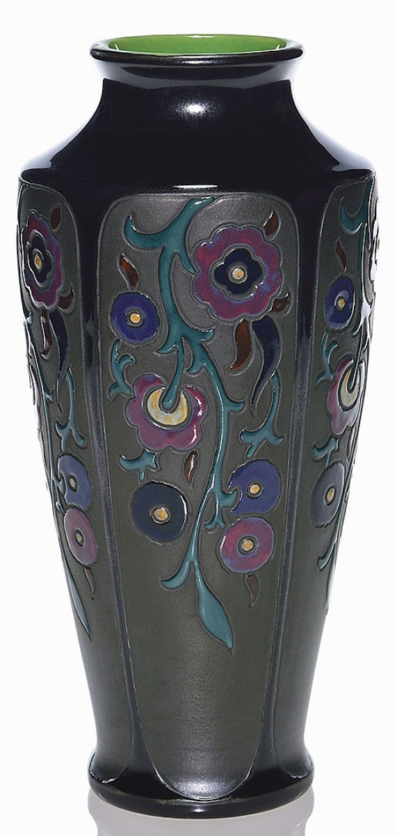 “We seem to be the kings of French Red,” Humler said about this Rookwood French Red vase by Sara Sax, which depicted flowers in an Art Deco style on a matte black ground. It sold for $12,390, 9½ inches high, dated 1922.
