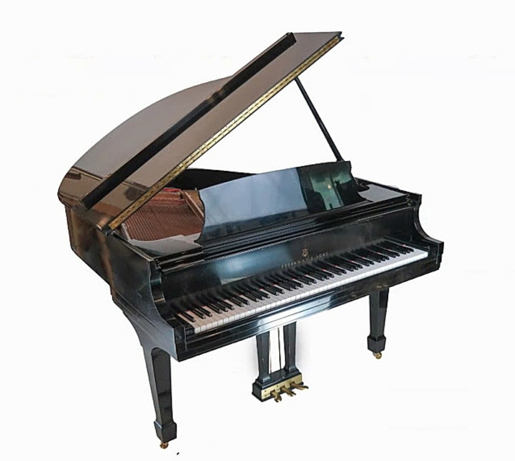 AB Roland piano