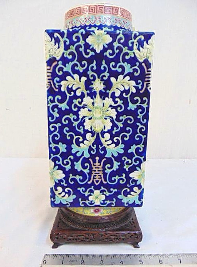 Setting the high bar early in the sale was this Chinese square porcelain vase with floral decoration. It came from by a private consignor and sold to a Chinese buyer in Long Island, bidding online, for $8,750.