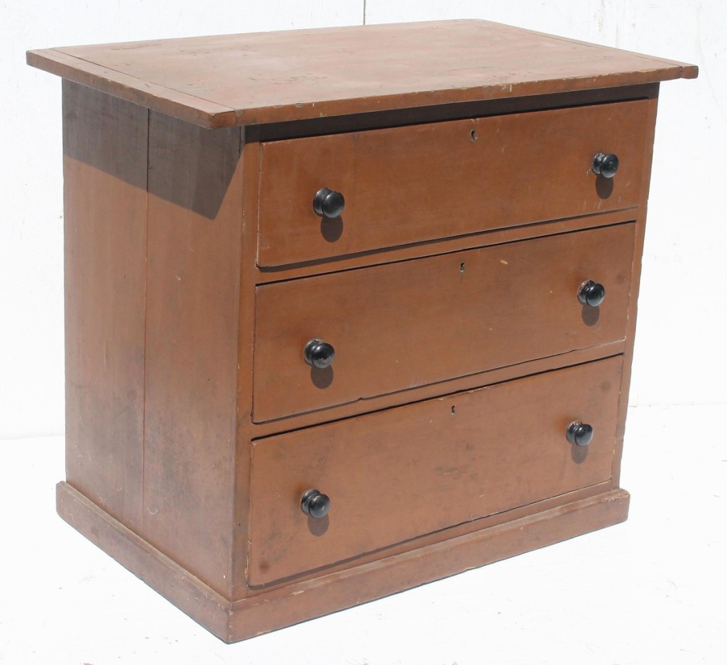 According to Reuling, Jeanne Rodrigues had cataloged this Nineteenth Century Shaker poplar three-drawer tailor’s workstand as being from Enfield, N.H. Like many of the other pieces in the Rodrigues’ collection, it retained its original paint and sold to a buyer bidding online for $1,722 ($ ,000).