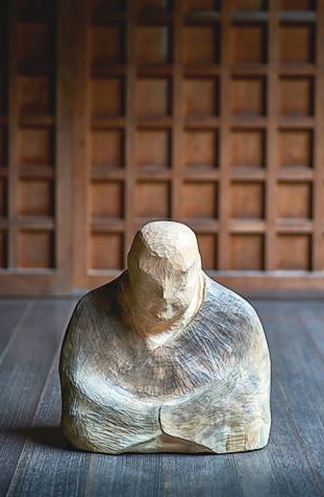 “Seated” by Sho Kishino, 2020. Cypress. Ippodo Gallery, New York City.