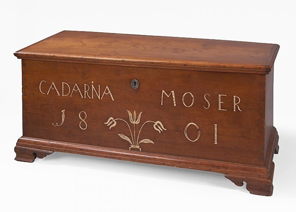 On offer with HL Chalfant Antiques was this walnut sulfur-inlaid blanket chest made for Cadarina Moser in Lancaster, Penn., in 1801. Described as “very rare,” the piece had been published in the 2015 American Furniture catalog. West Chester, Penn.