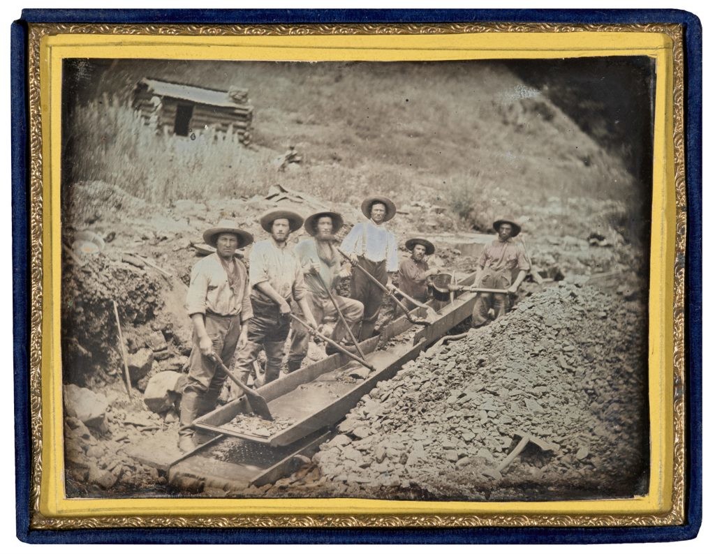 “Gold miners with sluice” by unknown maker, California, circa 1852. Daguerreotype, quarter plate, 3¼ by 4¼ inches. Gift of Hallmark Cards, Inc. Photo Nelson-Atkins Museum of Art.