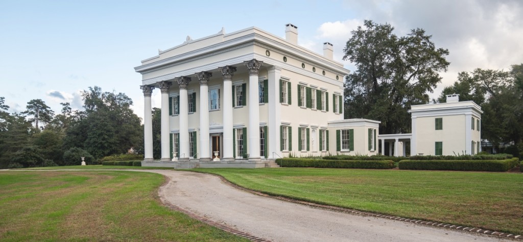 An exceptional example of Greek Revival residential architecture in the United States, Millford was constructed in Pinewood, S.C., between 1839 and 1841 for John Laurence Manning and his wife, Susan Hampton Manning. Master builder Nathaniel Potter of Rhode Island utilized Minard LaFever’s Beauties of Modern Architecture for design inspiration.