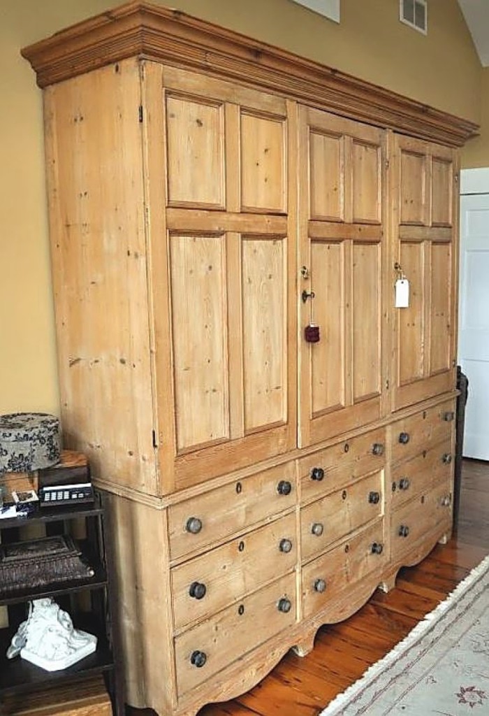 Among the largest pieces in the sale from Shagbark Farm was this Nineteenth Century English pine linen press. It is 90 inches wide and sold for $4,445 after 35 bids.
