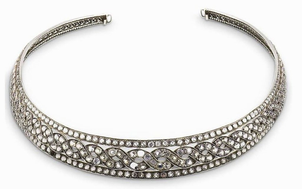 Top lot in the sale was an Eighteenth Century diamond tiara in platinum that rose above its $2,000 high estimate to sell for $12,500.