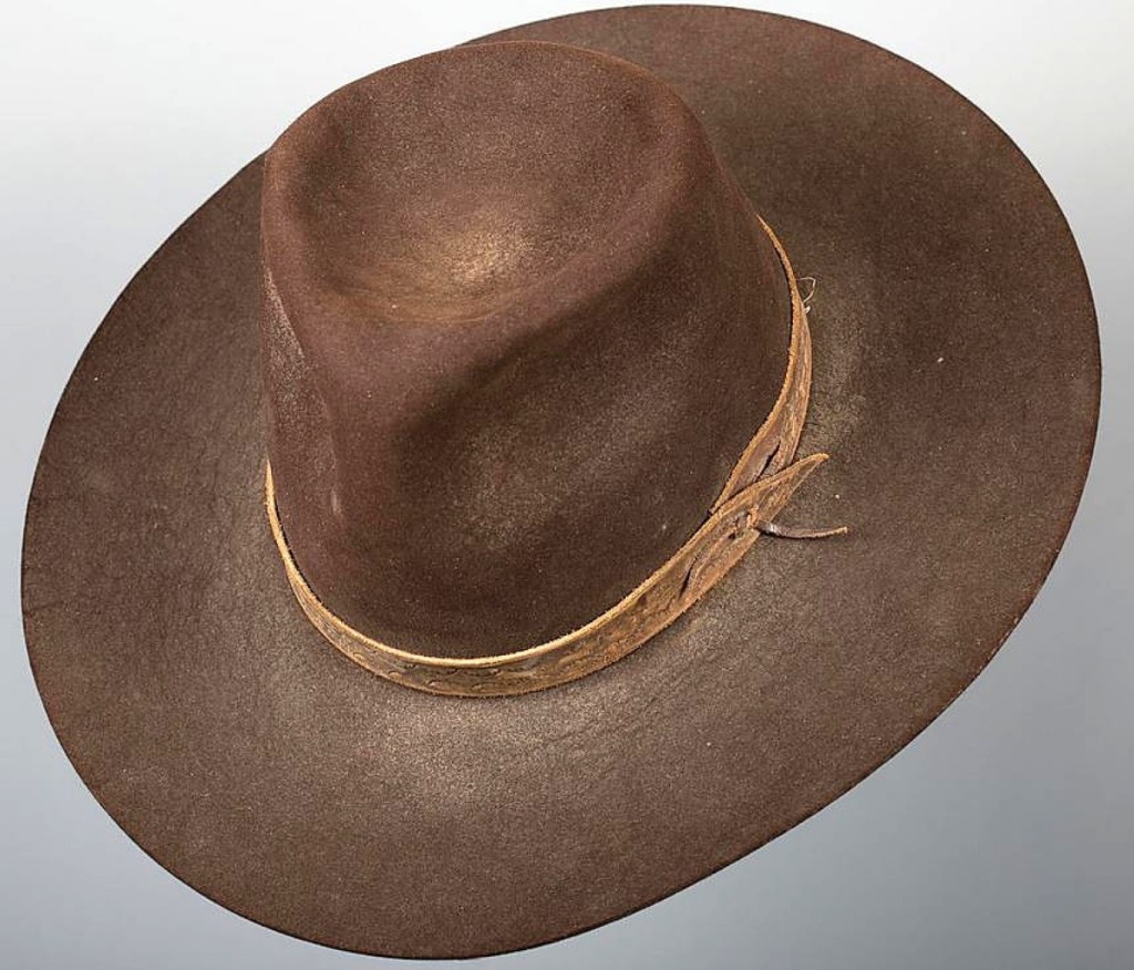 John Wayne’s beaver hat worn in Cahill U.S. Marshal sold for $29,500. It was given to writer Boyd Magers by Luster Bayless, Wayne’s personal costumer.