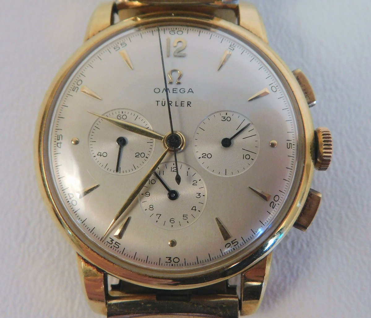 This Omega 18K gold chronometer Turler wristwatch was made in the late 1940s, was engraved “Selden James Dickinson” and came from a Nantucket, Mass., estate. A collector in St Petersburg, Fla., took it for $6,100 ($ ,000).