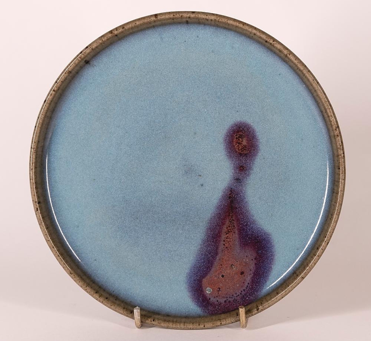 “That was one of my favorite things,” Keno said of this Song dynasty (90-1127) Jun ware purple splashed tripod dish, which is a rare form and featured a thick glaze. It sold to a buyer in Massachusetts for $12,160, the second highest price in the sale ($1,5/3,000).