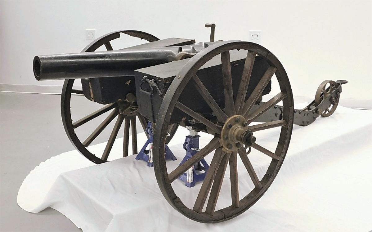 Sold to benefit the acquisition fund of the Massachusetts National Guard Museum was this US Navy 350-pound breech loading howitzer, circa 1880, which had seen service was on the Massachusetts naval militia ship Enterprise and realized $28,290.