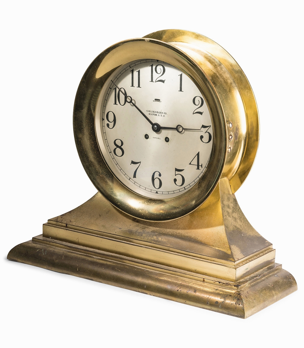 An American buyer, bidding for the first time at Hindman, prevailed against competition to acquire this Chelsea ship’s bell-metal mantel clock for $12,500. Ben Fisher thought the large size — 16½ inches high by 18¾ inches wide — may have helped drive support, which also had a label to the William Wrigley Jr archives ($3/5,000).