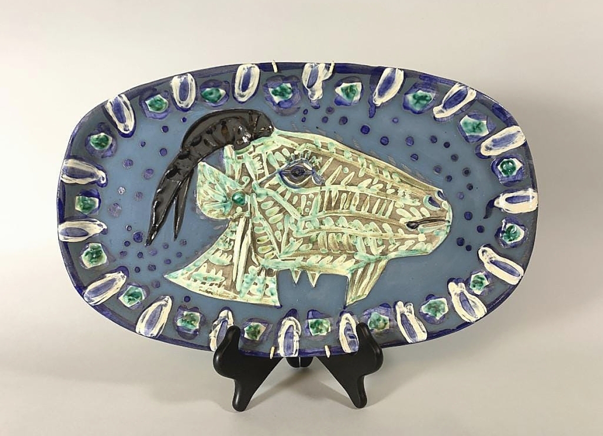 The four Picasso items in the sale had been purchased directly from the artist. This colorful 20¼-inch goat head platter, “Tete de Chevre de Profil,” with the Empreinte Originale de Picasso and Madoura stamps, finished at $16,800.