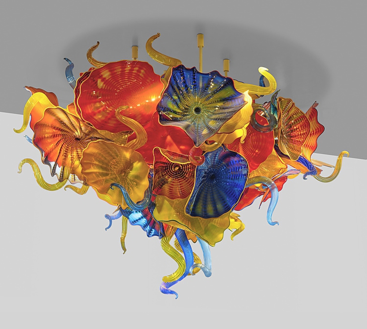 Dale Chihuly created this Persian and Horn chandelier in 2006. It brought $125,000.