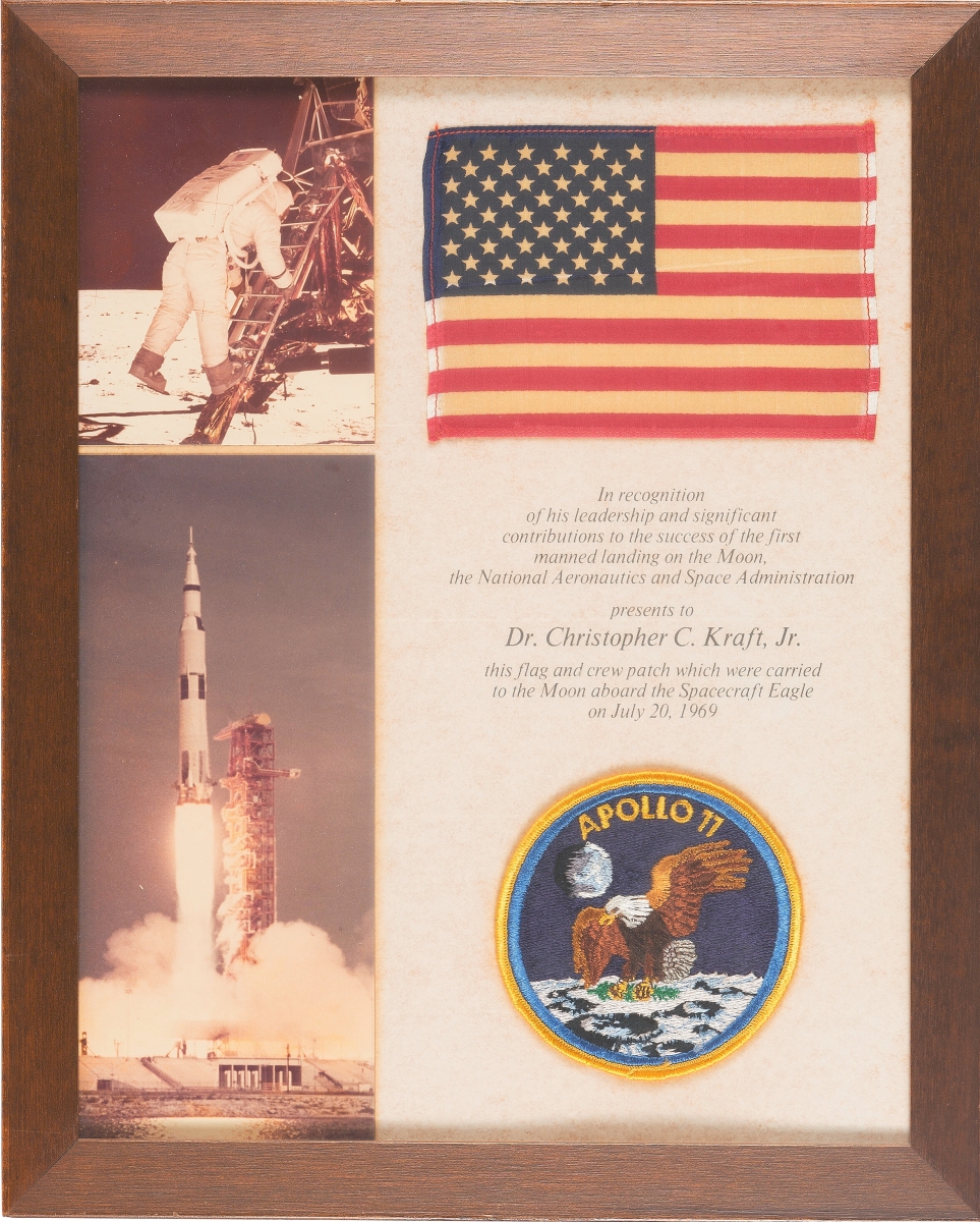Apollo_11_Lunar_Module-Flown_American_Flag_Embroidered_Mission_Insignia_Patch_Chris_Kraft_Heritage_Auctions