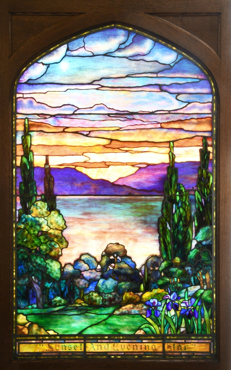 The sale’s first session was led by a Tiffany Studios “Sunset and Evening Star” leaded and stained glass window, circa 1910, measuring 49¾ by 30½ inches. It blew away its $40/60,000 estimate to take $139,150, going to an out-of-state collector.
