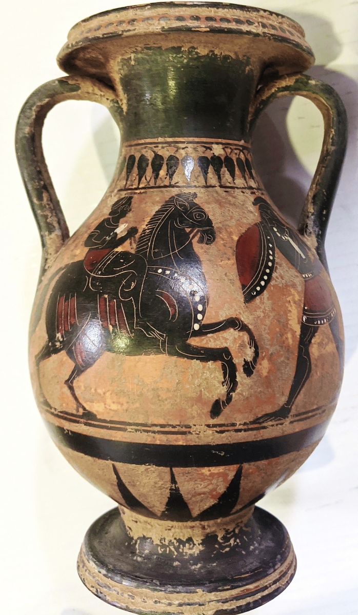 The best price realized by one of three Etruscan black-figure pottery vessels was this amphora that closed at $5,000 ($1,2/2,000).