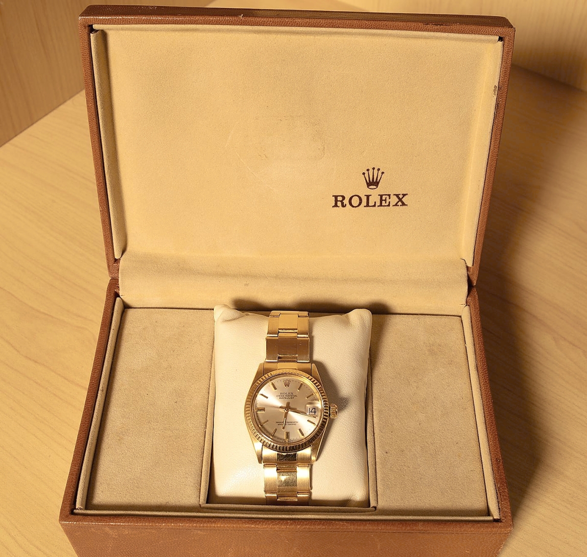 This 1970 Rolex SA750 oyster perpetual superlative chronometer watch in 18K gold was of small size and retained its original leather-bound box and certificate. It finished at $6,875 ($8/10,000).