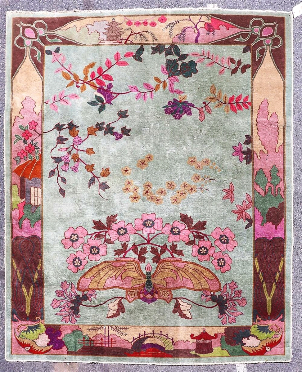 The biggest surprise of the sale came with the result on this circa 1930s Chinese Art Deco rug, which had been consigned by a friend of William Bunch. The nearly 9-by-12-foot rug sold to a buyer in Rhode Island for $14,160 ($400-800).