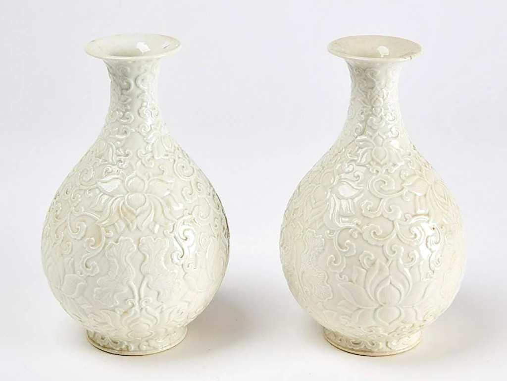 Among the top selling Asian material, what was described as a “good pair” of Chinese porcelain vases redefined the meaning of “good” when the lot shot from its $250-500 estimate to finish at $100,000, going to a Beijing-based buyer.