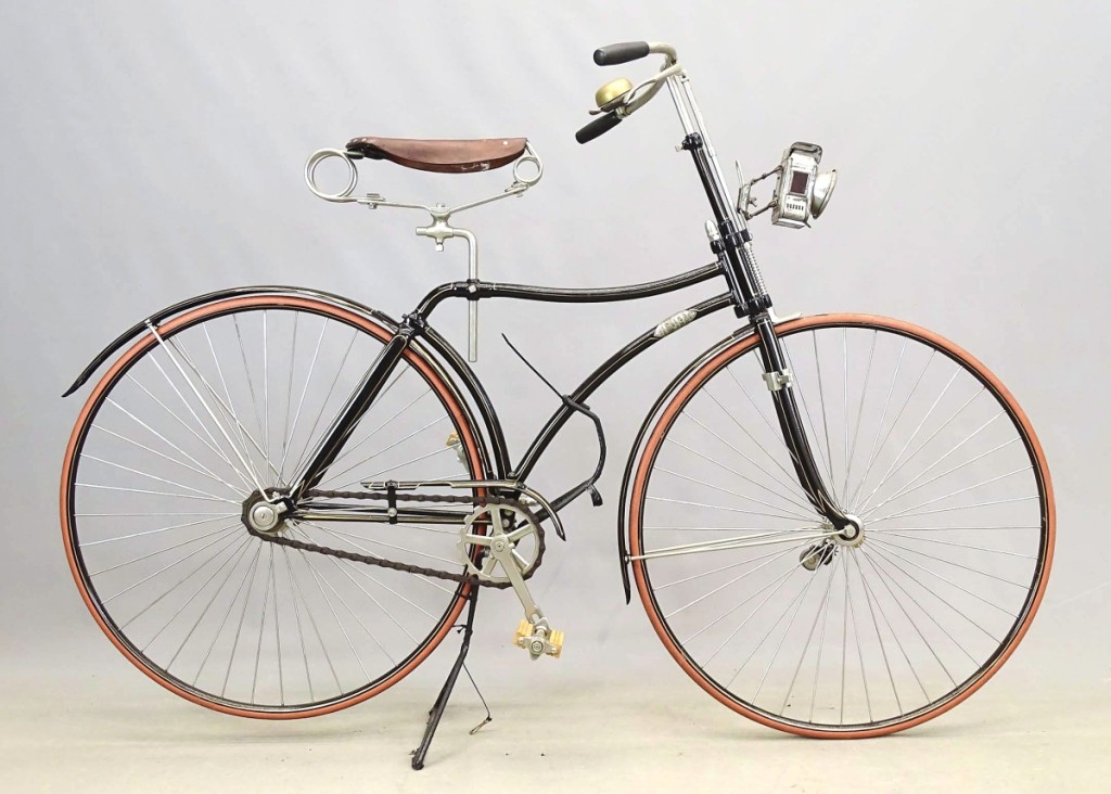 Fallon called this 1891 Western Wheel Works “Our Special #10” a 10-out-of-10 form and a “blue-chip” hard tire safety form. In restored condition with plenty of accessories, it sold for $12,915.