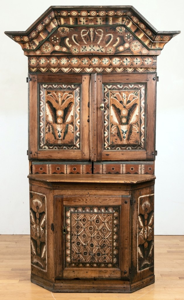 “That was a fairly cut-and-dry piece; it had the standard look for Scandinavian furniture,” Jamie Shearer said of the top lot in the sale, this painted pine cupboard that was dated 1796. A new client to Pook, a dealer of Scandinavian furniture and decorative arts in New England, took it to $3,717 ($500-$1,000).