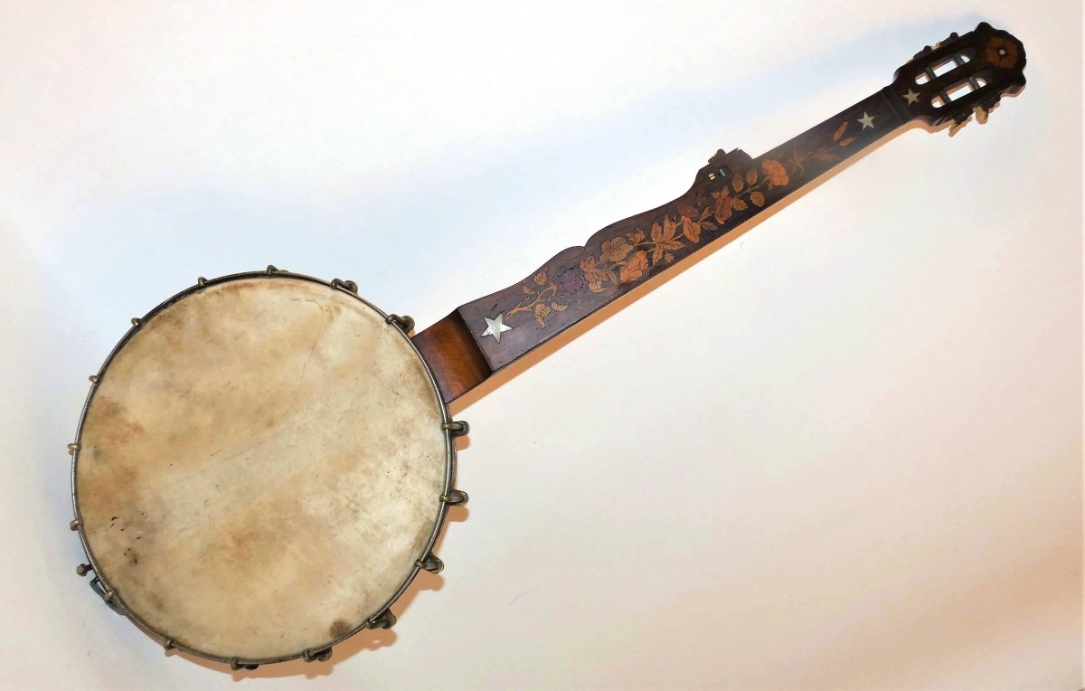Including this example, only five banjos are known from Baltimore maker Levi Brown, and the new owner of this work now has two. Brown’s steambent wooden rim banjos are regarded for their inlay and attention to detail, which the artist exemplified here in the floral marquetry up the instrument’s neck and around the rim. It was found in the Greig estate and sold for $19,200.