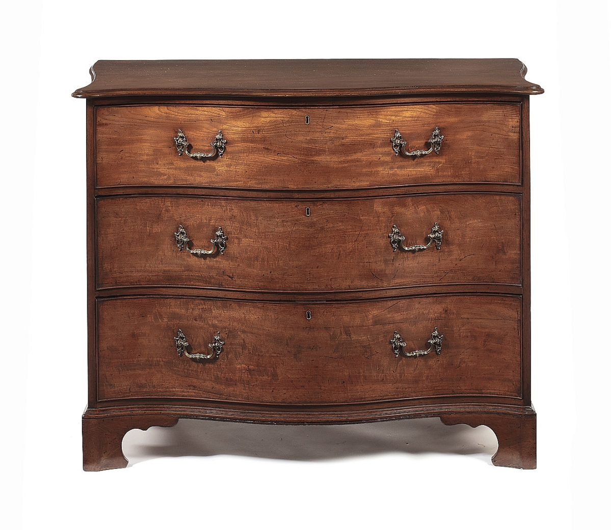 Thomas Chippendale is renowned for his sophisticated pieces, but simple and practical pieces were also a large part of his shop’s production. This George III mahogany serpentine chest was attributed to Chippendale based on similarities to documented pieces and led the sale, bringing $8,600 from a private collector in the UK who had never bid at The Pedestal before.