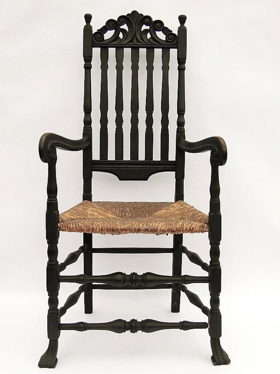 The top lot in the sale was this circa 1700 carved banister back armchair with Prince of Wales crest, scrolled arms and black surface. It was found by a picker and sold to a buyer in New England for $3,875 ($3/6,000).