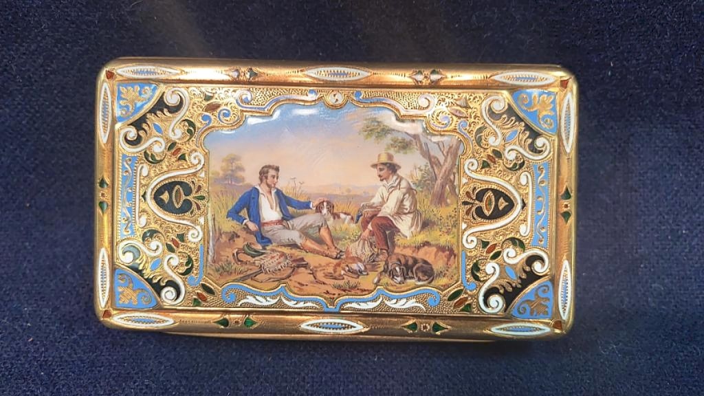 A collecting couple from Richmond, Va., wanted this 18K gold and enamel snuff box so badly that they drove to the sale to bid on it. It measured 3¼ by 1-  inches, was engraved ‘John Livezey 1861’ and marked CM. Fortunately, the Virginia couple did not make the drive in vain, winning it for $6,900.