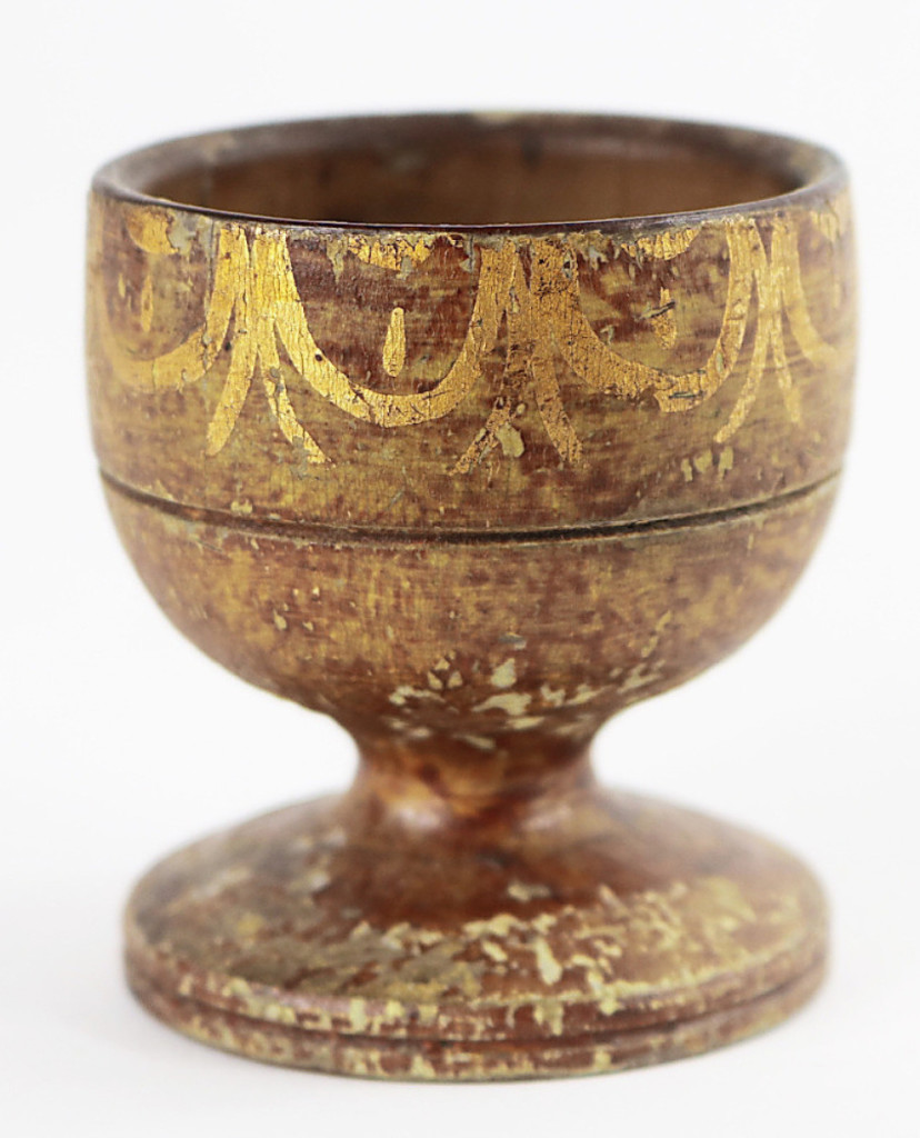 Paint-decorated treen master salts were popular with John Chaski, who had two examples for sale, both of which sold. This 2¼-inch example was thought to have been made in Ohio, early to mid-Nineteenth Century. Camden, Del.