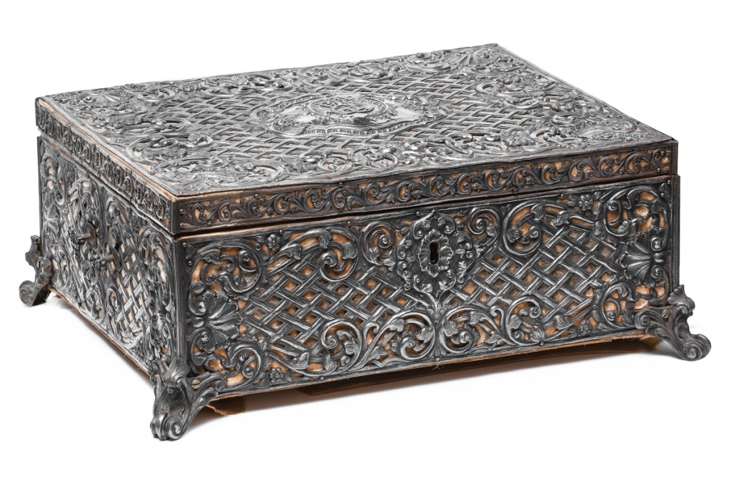 This rare sultan-marked, ornate .900 silver jewelry casket with numerous markings and the calligraphic tugrah of Abdul Hamid II (Sultan Abdulhamid II, 1876-1909), brought $20,000.
