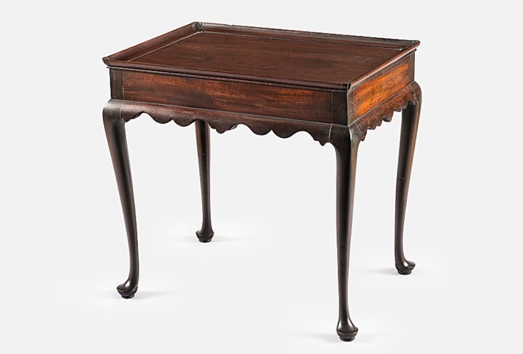 Lisa Minardi’s best sale was this Boston tray-top mahogany tea table with scalloped apron, delicate cabriole legs and pad feet; it had restorations to its rim. It was one of four sales amid numerous additional inquiries. Philip Bradley Antiques, Sumneytown, Penn.