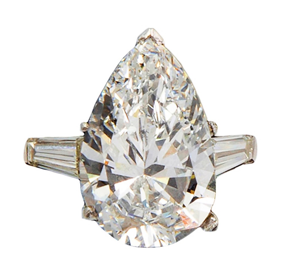 Estate jewelry on offer totaled $566,730, led by this 9-carat pear-shaped diamond ring that jumped its $150,000 high estimate to land at $246,000.