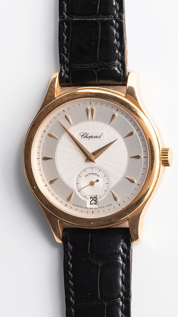 A highlight among luxury watches on offer was this Chopard 18K gold L.U.C. 16/1860/2 wristwatch with box, circa 1990s, that fetched nearly three times its high estimate at $17,500.