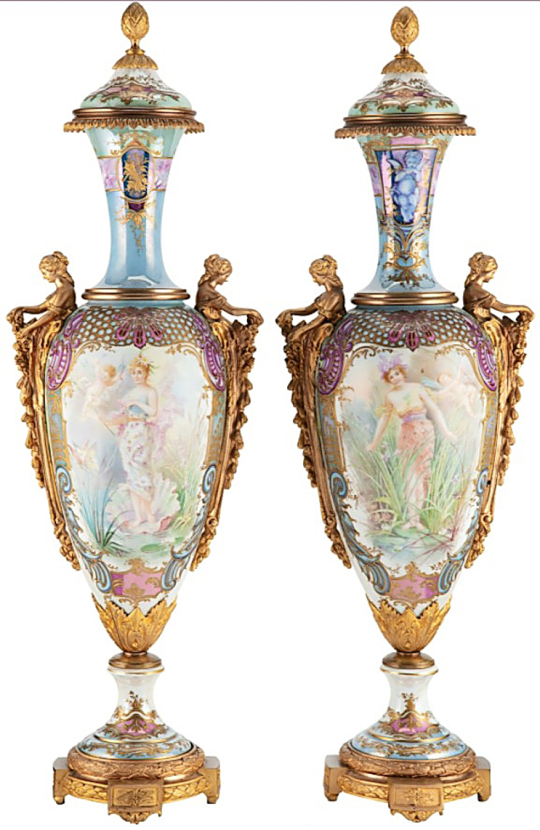 The top lot in the sale was this pair of French Sèvres-style gilt-bronze-mounted porcelain covered urns, circa 1900, from the collection of Richard and Jinger Heath, estimated at $1,8/2,000, realized a surprising $17,500.