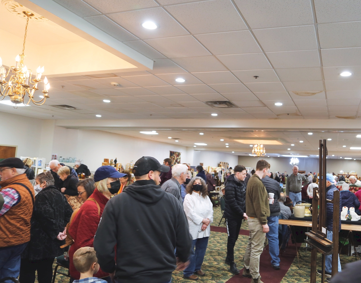 The 46th Schoharie Boutique Spring Antique Show took place in the Quality Inn & Suites in Schoharie. Most of the 30 venders who participated were in this large ballroom, which quickly grew busy with shoppers.