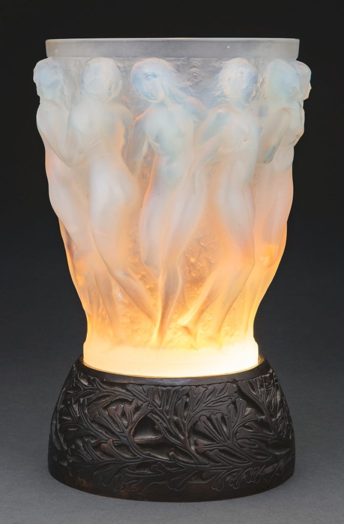 Top Of The Art Glass At Heritage AuctionsAntiques And The Arts Weekly