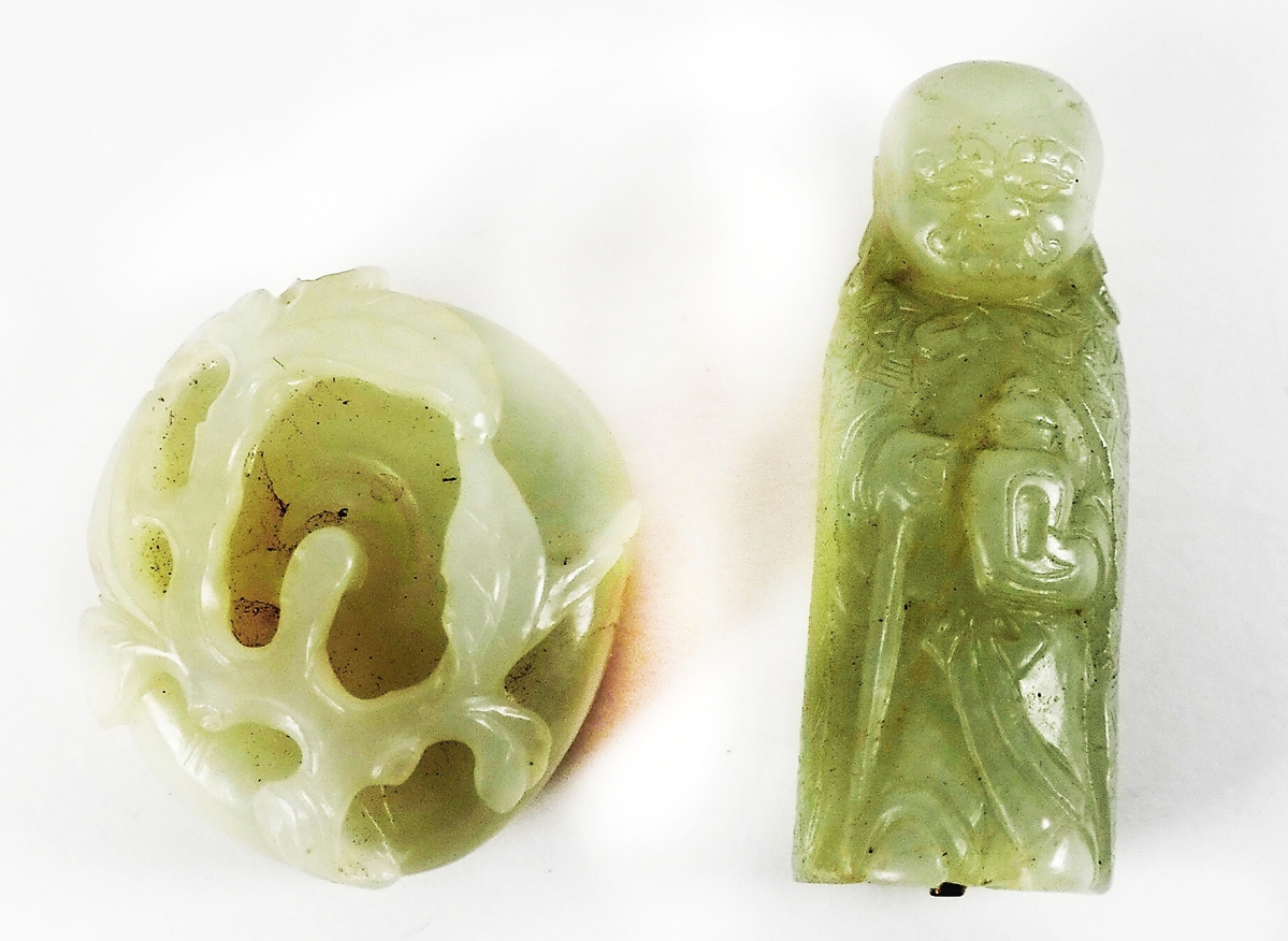 482_Two Chinese carved jade ornaments