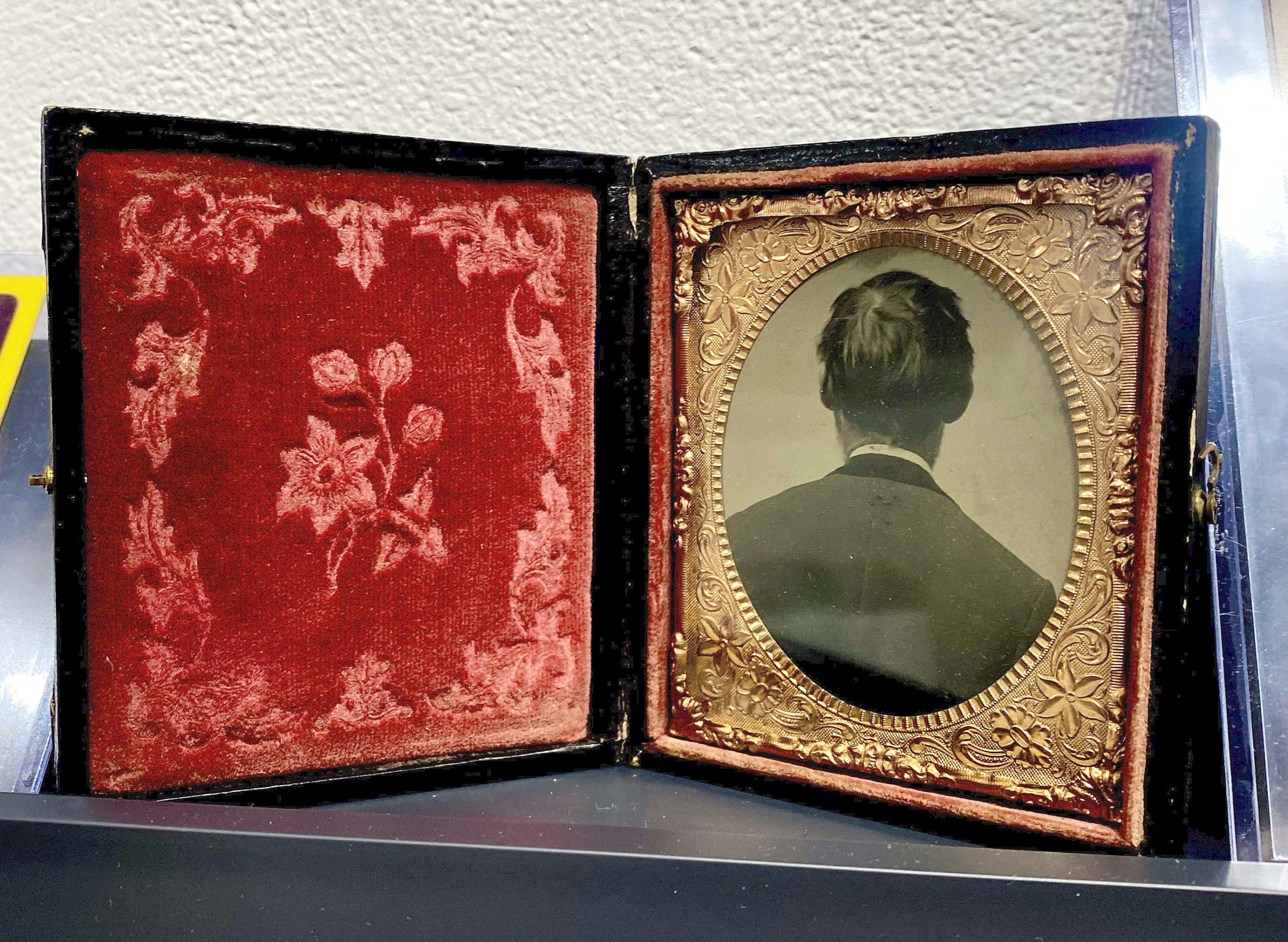 What’s In A Name? Nameless Art + Design Show Antiques And The Arts