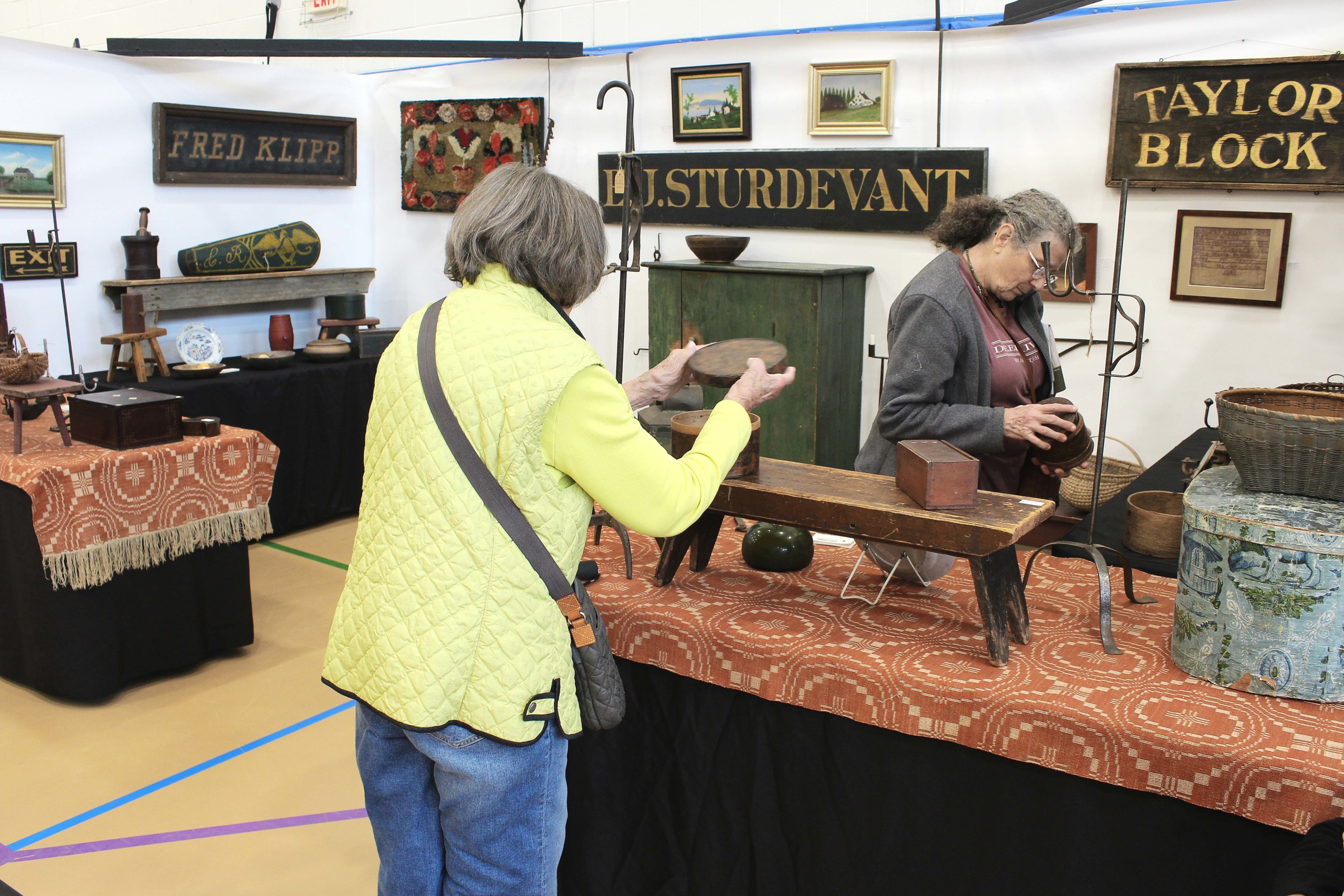 13 Sasha's Antiques (7435)