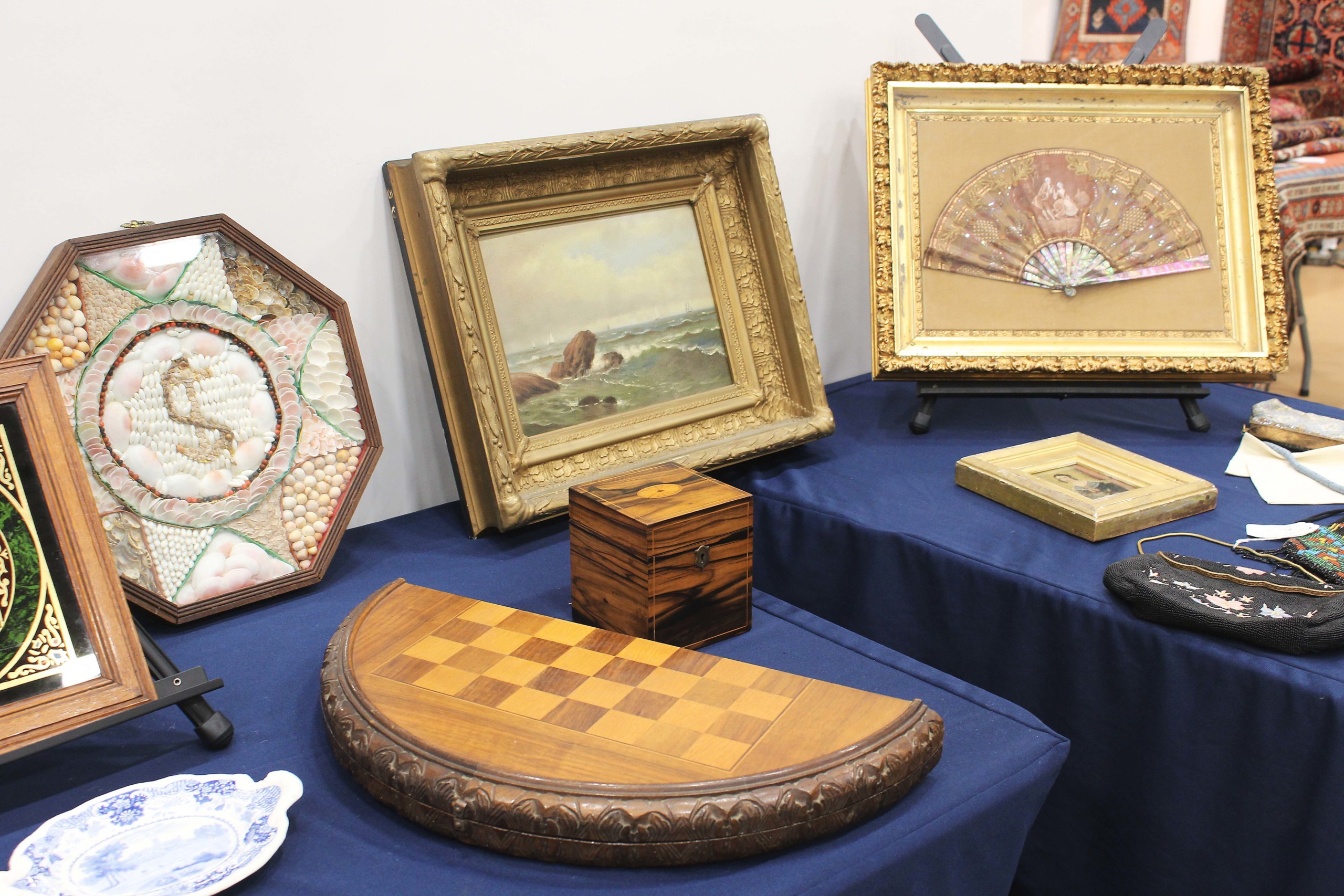 18 Holly Kahn Antiques (7454)