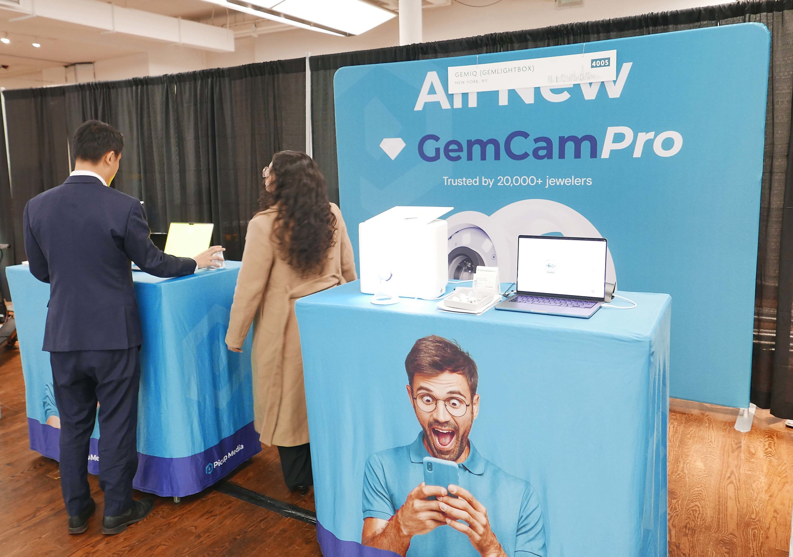 Though they didn’t bring any jewels of their own, sellers may