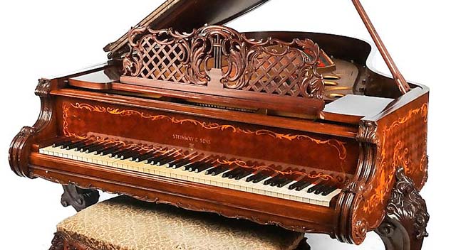 Fine & Decorative Arts Are The Best Gifts At Roland’s Holiday Auction